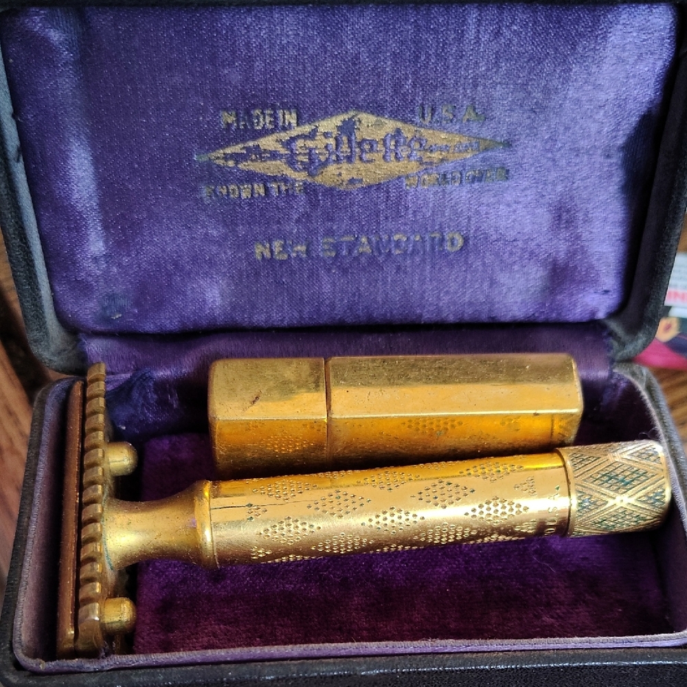 Vintage Gold Gillette Razor Set